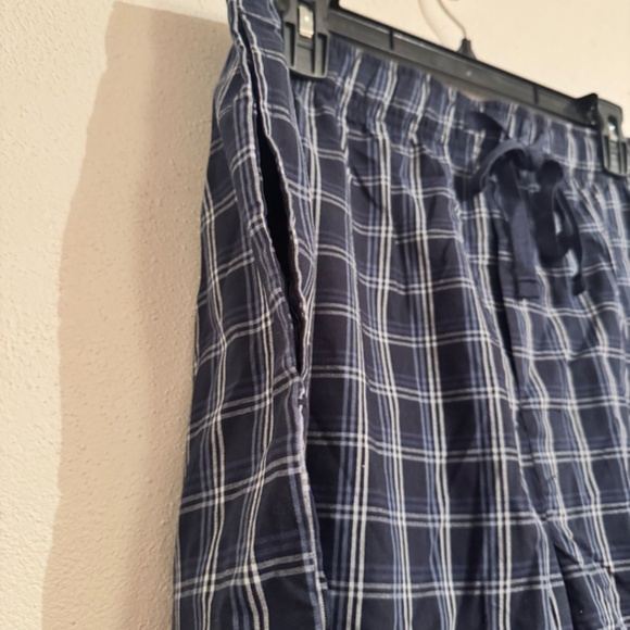 Hanes Men’s Blue Plaid Boxers with Pockets – Size L - Picture 3 of 5